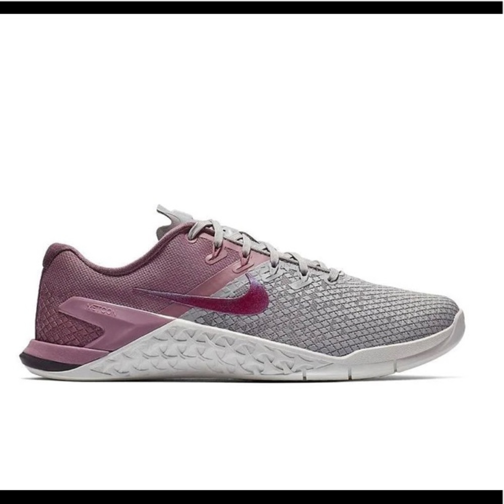 NIKE WOMEN METCON 4 XD SIZE 8